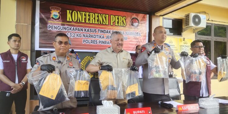 filter: 0; fileterIntensity: 0.0; filterMask: 0; module: j; 
hw-remosaic: 0; 
touch: (-1.0, -1.0); 
modeInfo: ; 
sceneMode: Hdr; 
cct_value: 0; 
AI_Scene: (-1, -1); 
aec_lux: 185.96185; 
hist255: 0.0; 
hist252~255: 0.0; 
hist0~15: 0.0;