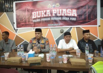 filter: 0; fileterIntensity: 0.0; filterMask: 0; module: j; 
hw-remosaic: 0; 
touch: (-1.0, -1.0); 
modeInfo: ; 
sceneMode: Night; 
cct_value: 0; 
AI_Scene: (-1, -1); 
aec_lux: 290.57874; 
hist255: 0.0; 
hist252~255: 0.0; 
hist0~15: 0.0;